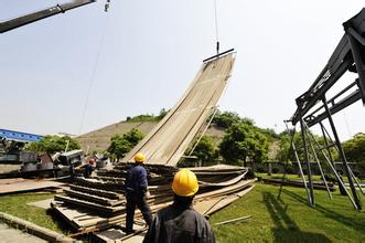 電除塵器改造現(xiàn)場 電除塵器改造現(xiàn)場
